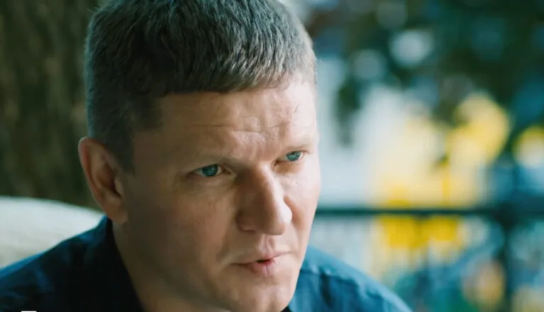 Момент из 17 серии 1 сезона