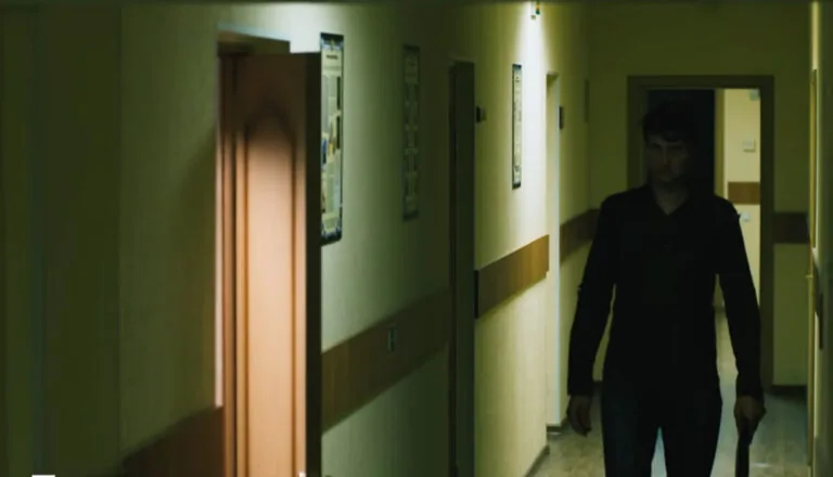 Момент из 19 серии 1 сезона