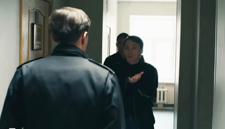 Момент из 2 серии 1 сезона