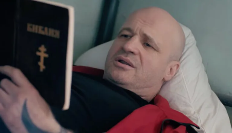 Момент из 7 серии 3 сезона