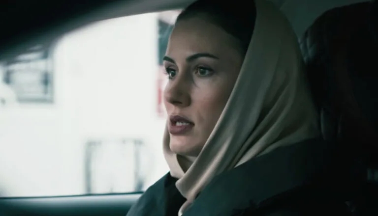 Момент из 10 серии 4 сезона