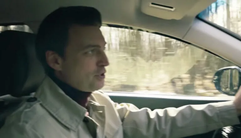 Момент из 15 серии 4 сезона