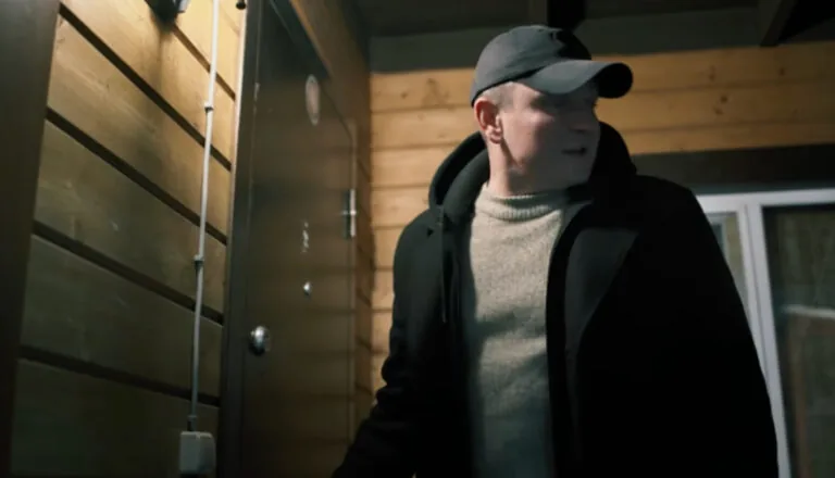 Момент из 8 серии 4 сезона